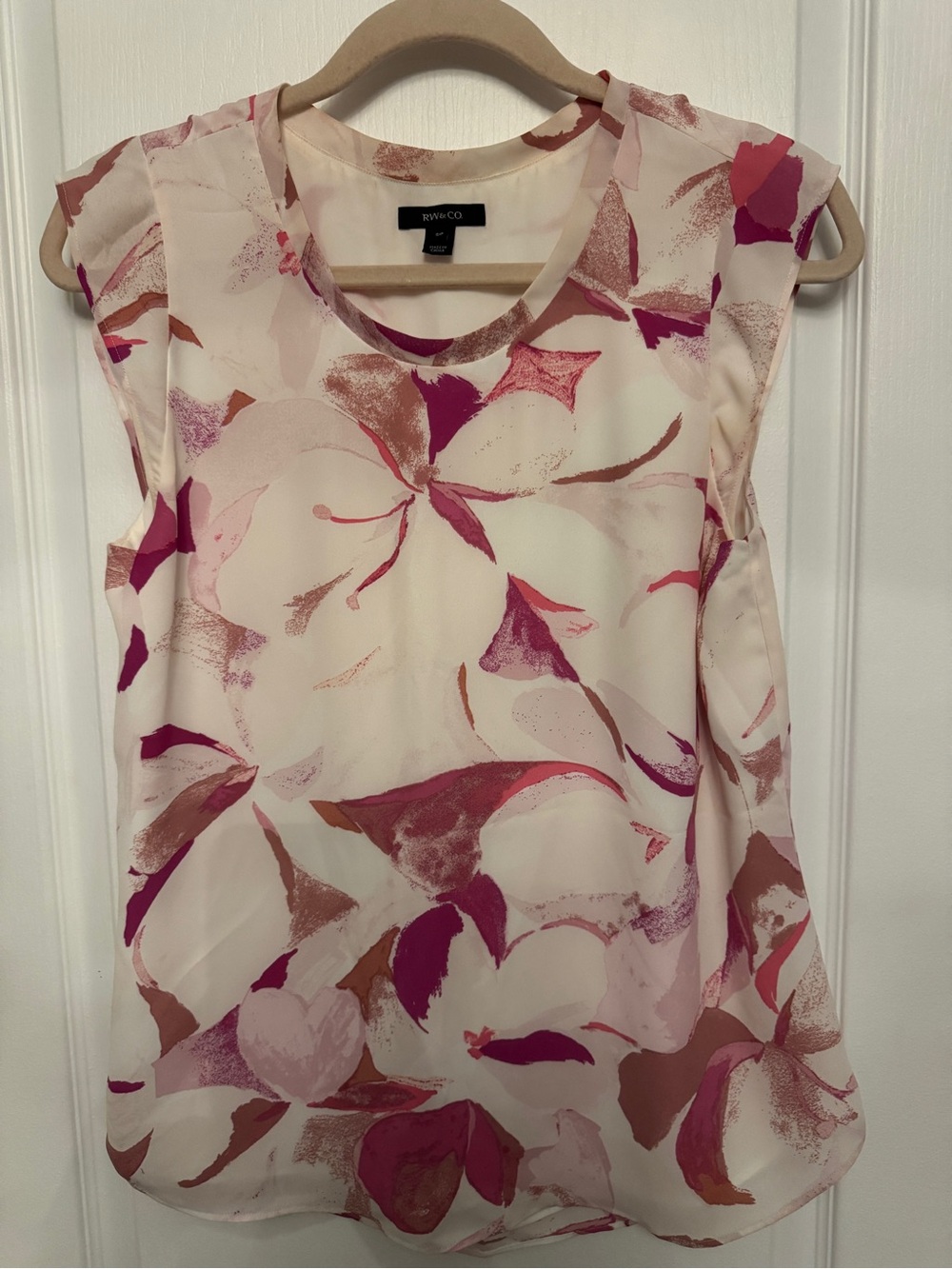 RW&CO. Pink Multi Floral Sleeveless Camisole